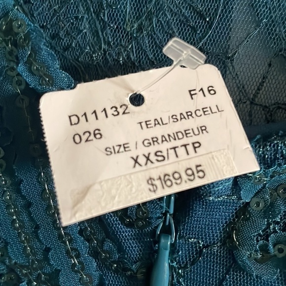 LE Chateau Sequin Soutache Shift Cocktail Dress Size XXS - Picture 12 of 15